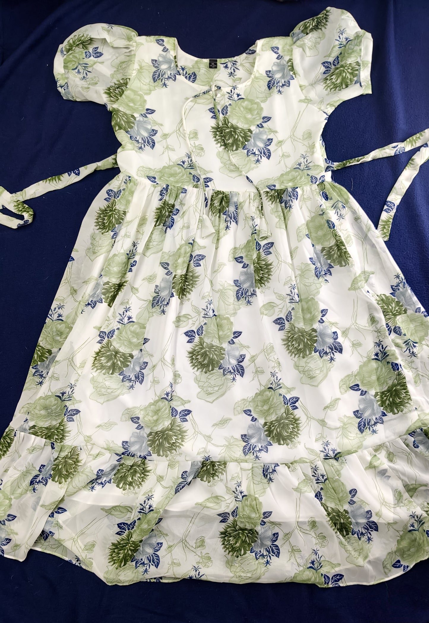 Floral print puff sleev kurties